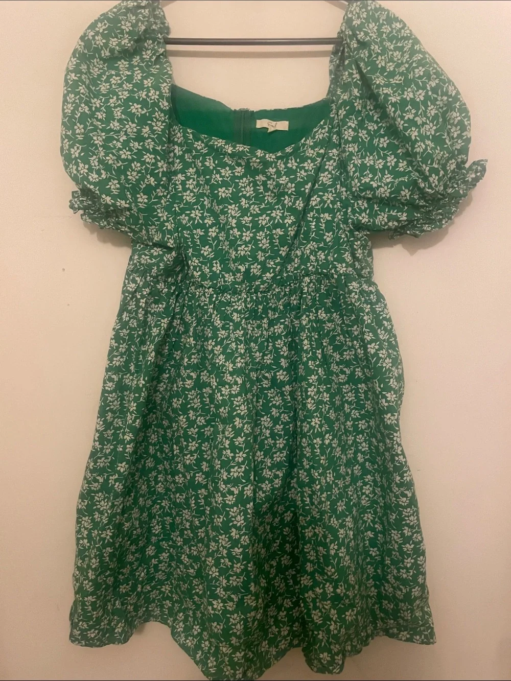 easel Green Floral Puff-Sleeve Dress